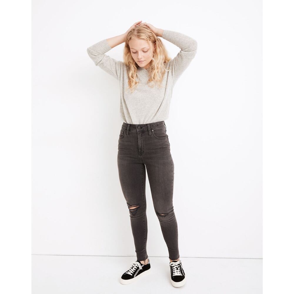 Madewell Curvy High Rise Skinny Jeans in Black Sea 27P Distressed Raw Hem
